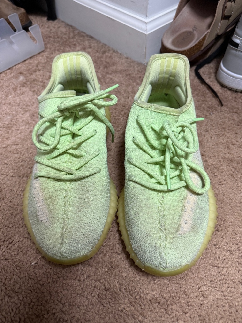 Yeezy tennis shoes